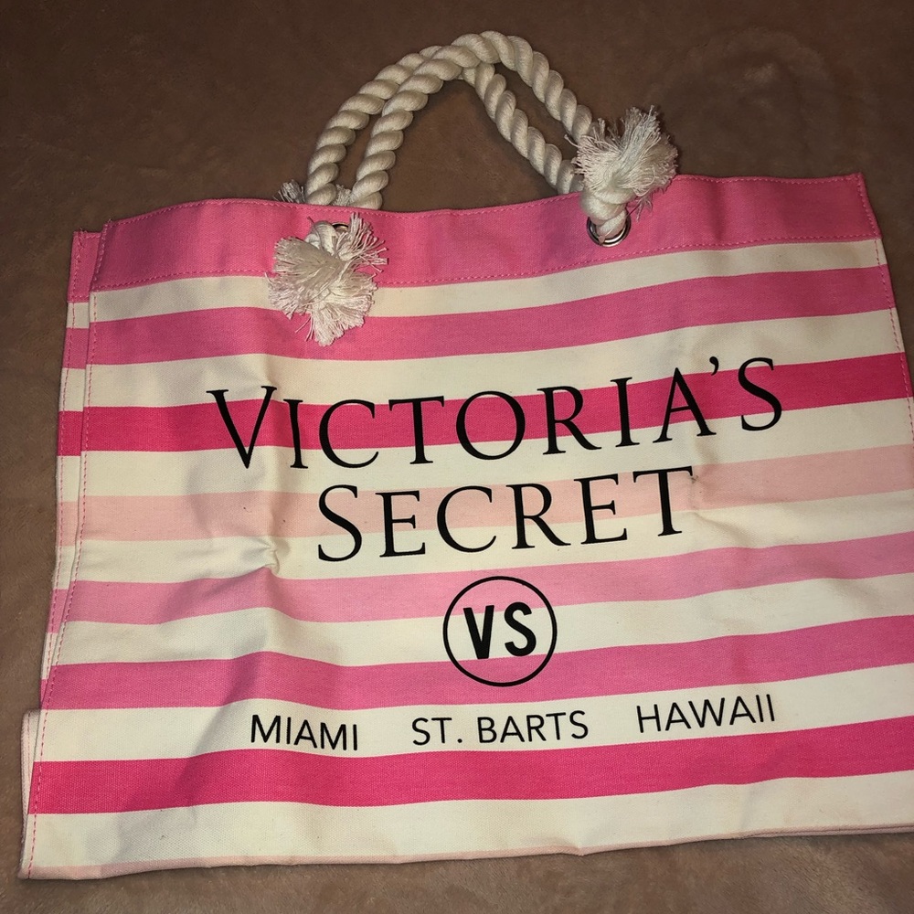 🎀 Victoria Secrets Tote 🎀